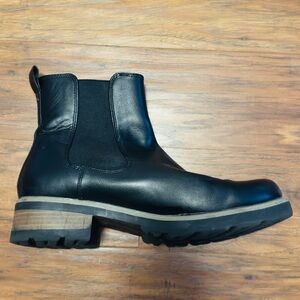 Universal Thread‎ Black Leather Chelsea Boots